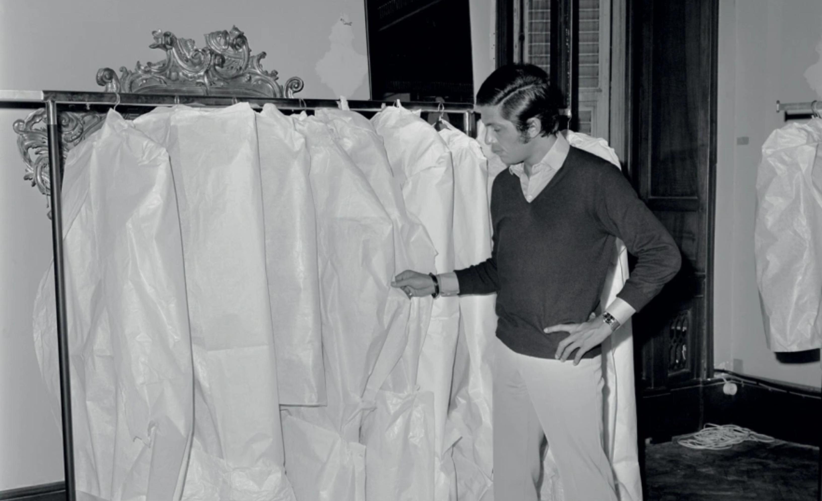 Ο Βαλεντίνο λάτρεψε τις γυναίκες: Η ζωή και η καριέρα του, πώς τον έκανε διάσημο η Τζάκι Κένεντι