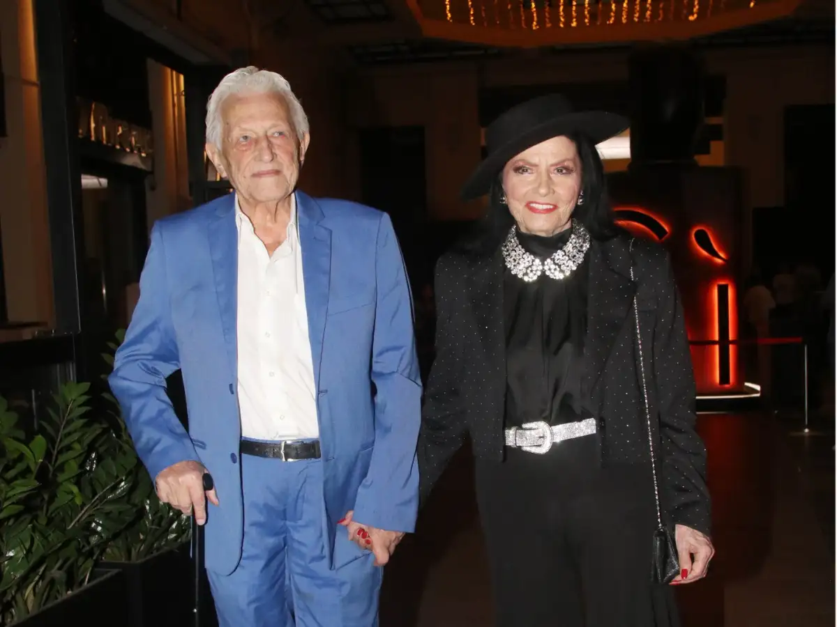 Δύσκολες ώρες για τη Ζωζώ Σαπουντζάκη – Πέθανε ο σύντροφός της, Πύρρος Αναγνωστόπουλος