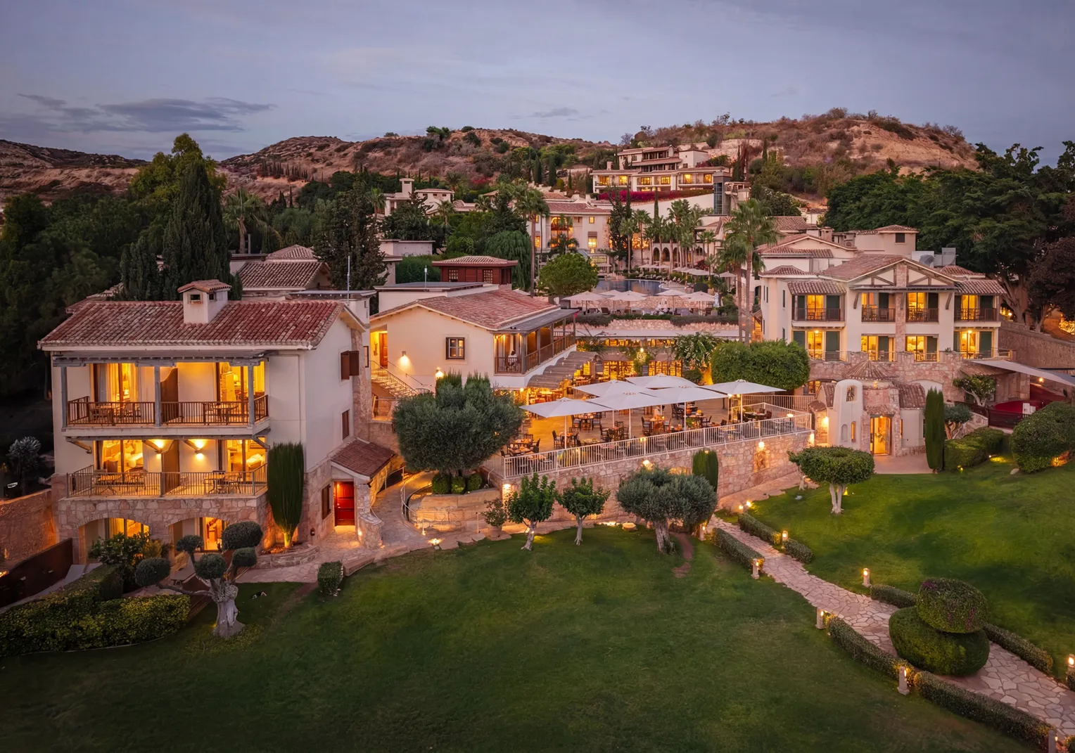 Καθαρά Δευτέρα δίπλα στη θάλασσα στο Columbia Beach Resort