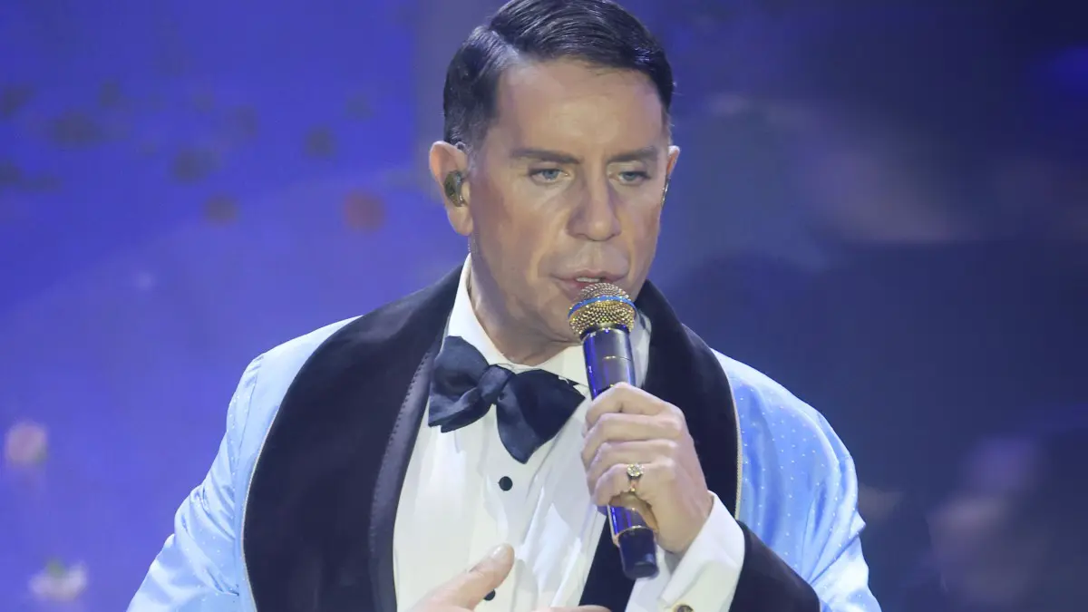 Μαζωνάκης: Δεν κατάφερε τελικά να τραγουδήσει χθες – Τι συνέβη;