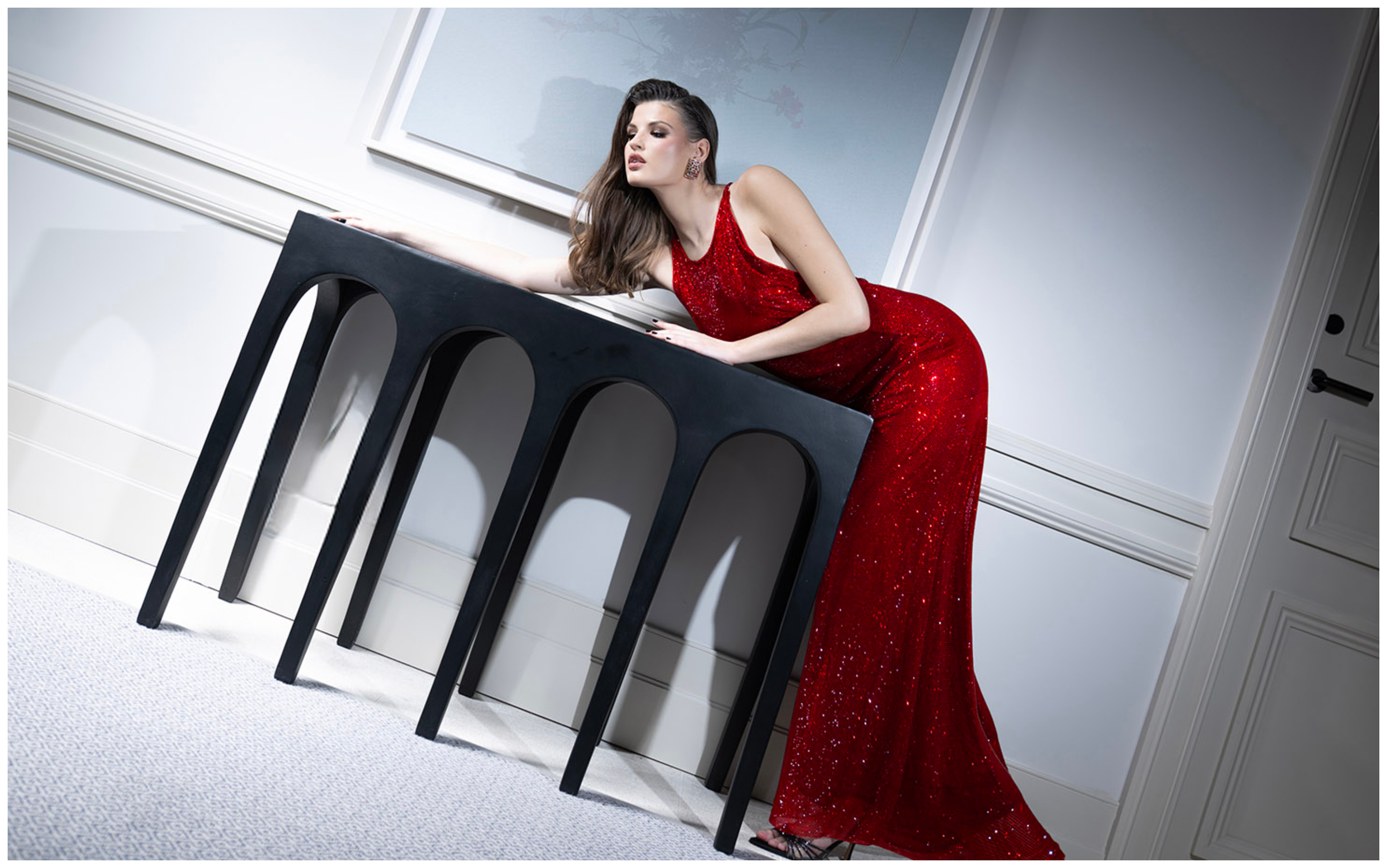 Έλενα Στρογγυλιώτου: Η καταξιωμένη fashion designer παρουσιάζει τη Special Occasion Collection 2026