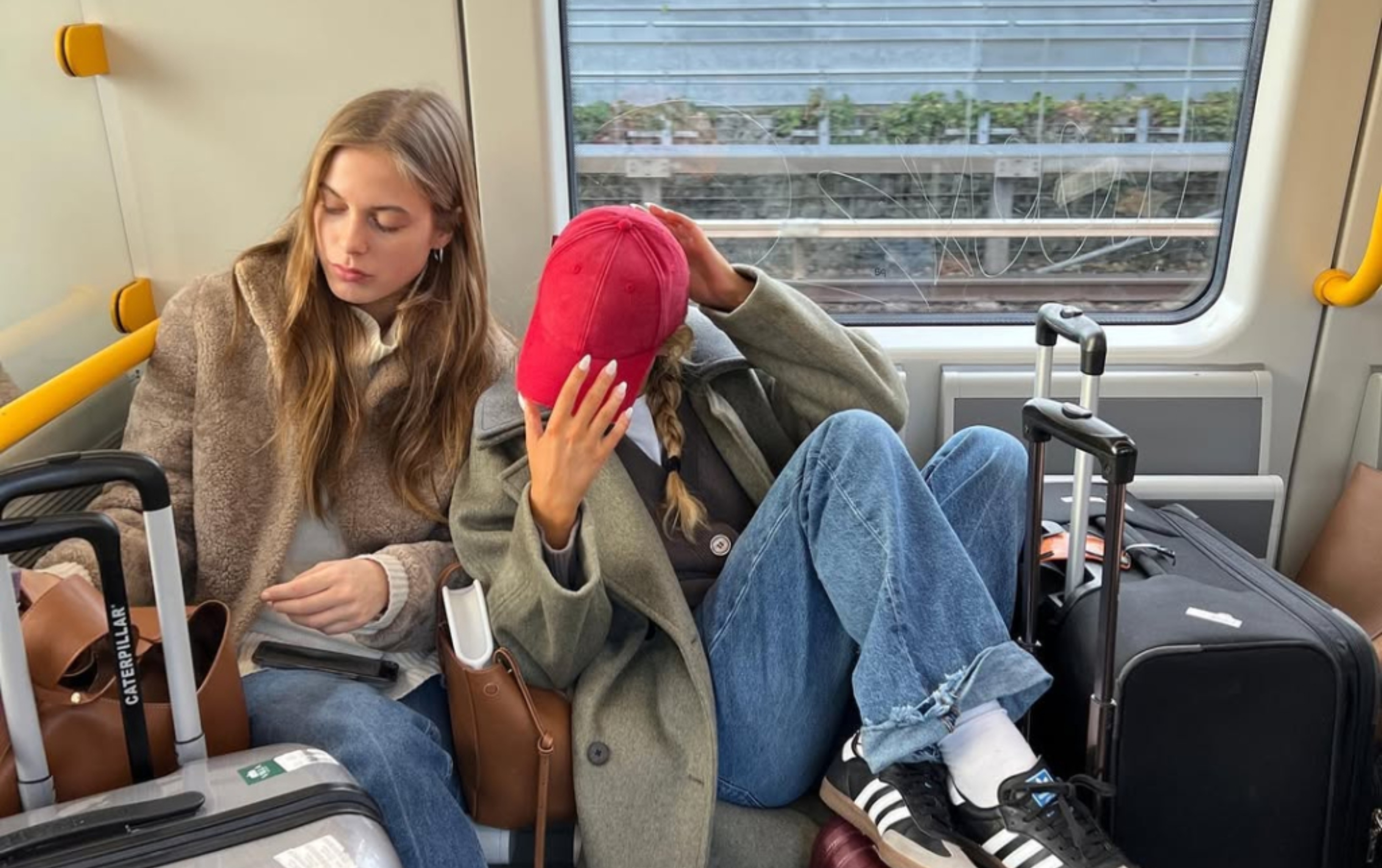 Καθαρά Δευτέρα: Όσα πρέπει να βάλεις στη βαλίτσα σου για να περάσεις ένα fashionable τριήμερο