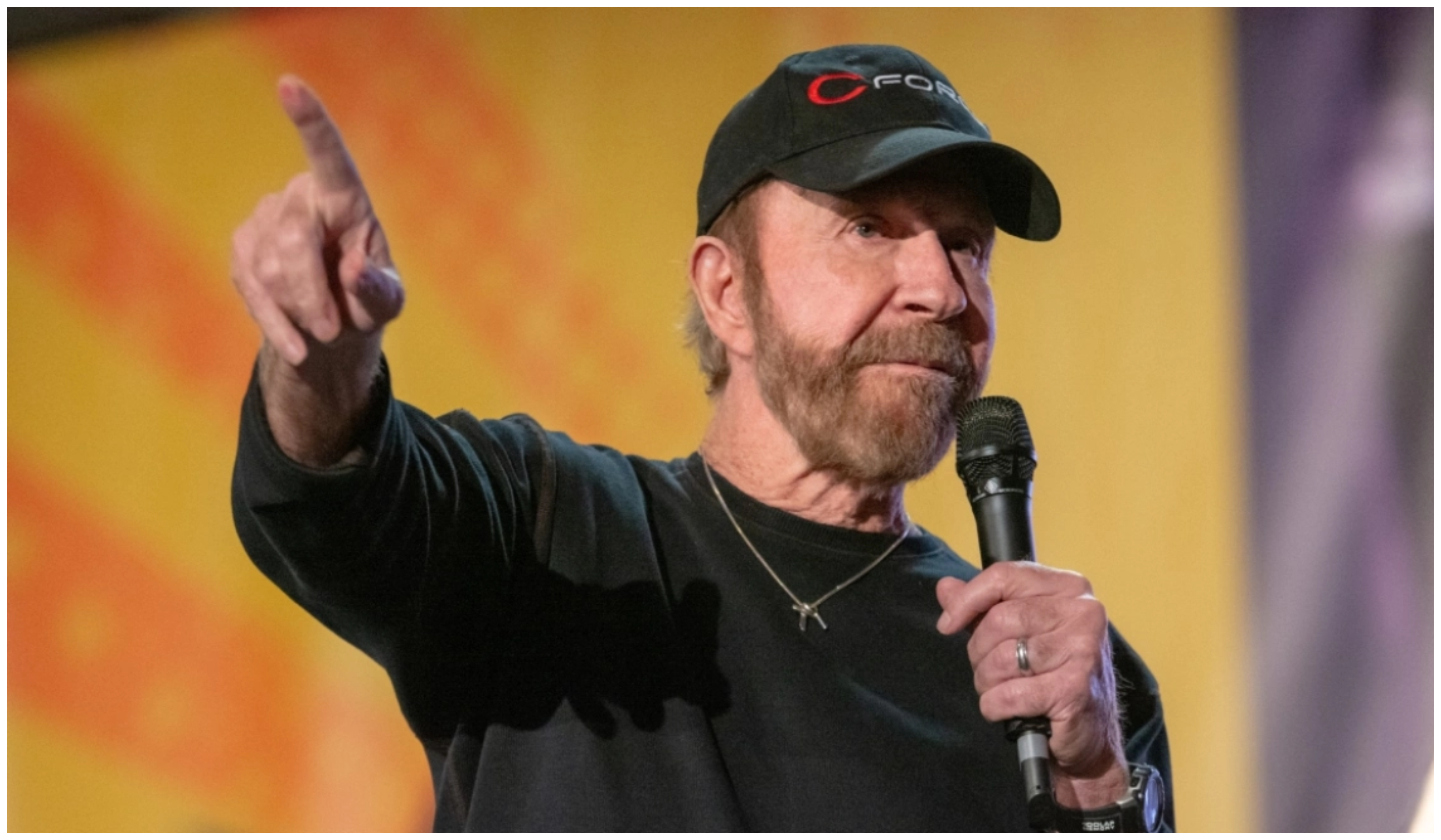 Τσακ Νόρις: Μεταφέρθηκε εσπευσμένα στο νοσοκομείο – Τι συνέβη;