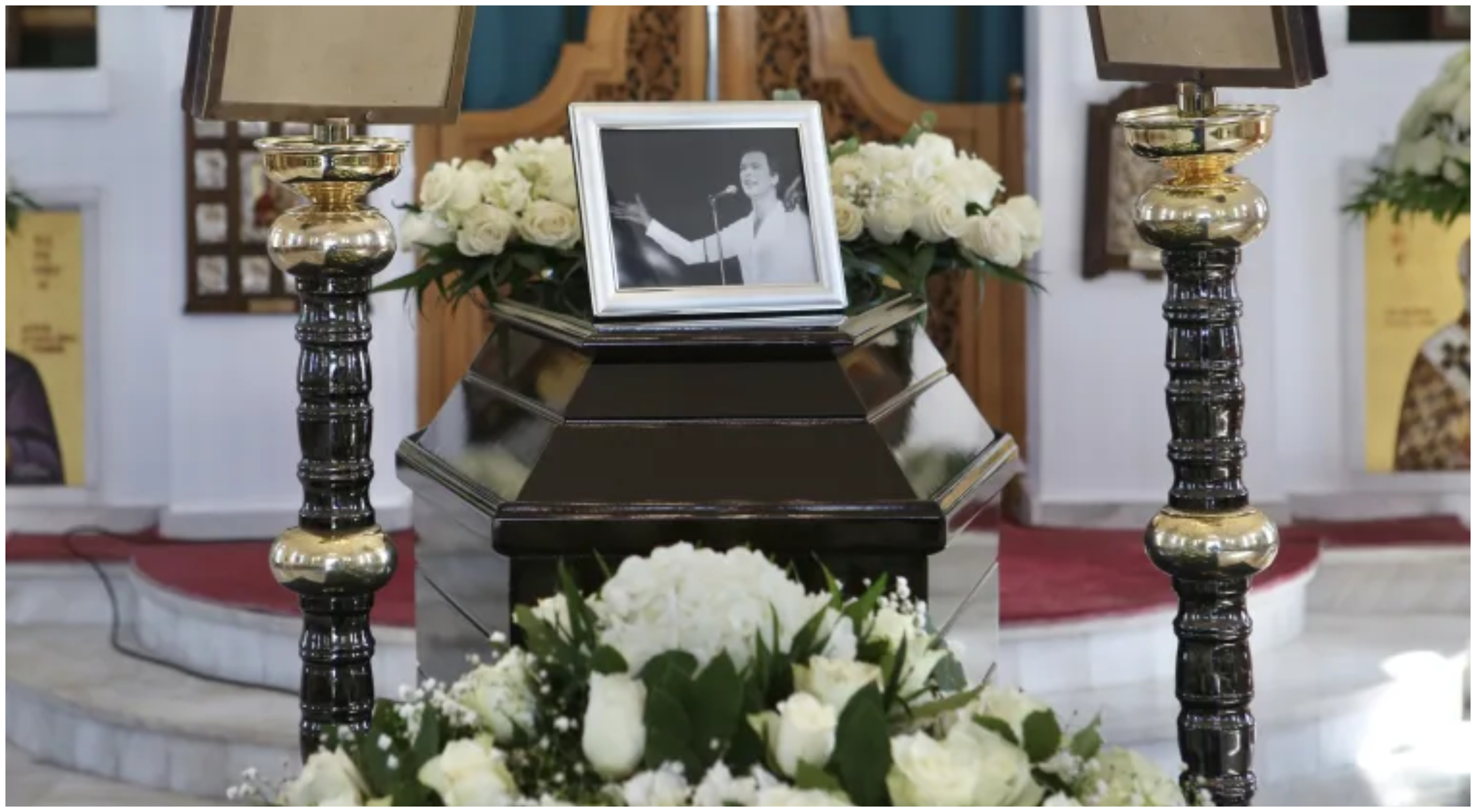 Γιώργος Μαρίνος: Σε κλίμα συγκίνησης η κηδεία του σπουδαίου showman (ΦΩΤΟ)