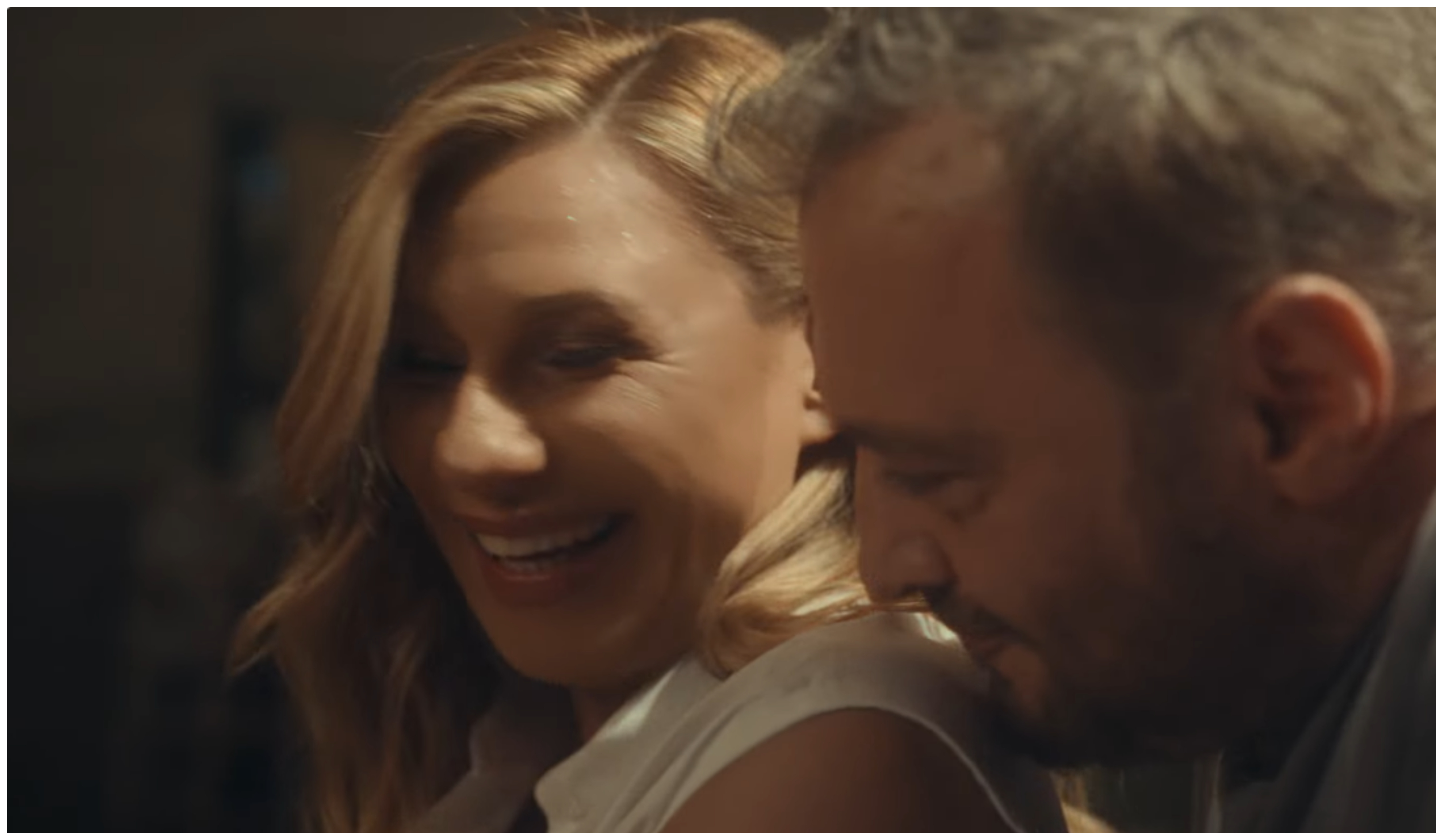 Φερεντίνος & Καραβάτου: Τα πειράγματα και οι αγκαλιές σε διαφήμιση αλυσίδας παιχνιδιών (ΒΙΝΤΕΟ)