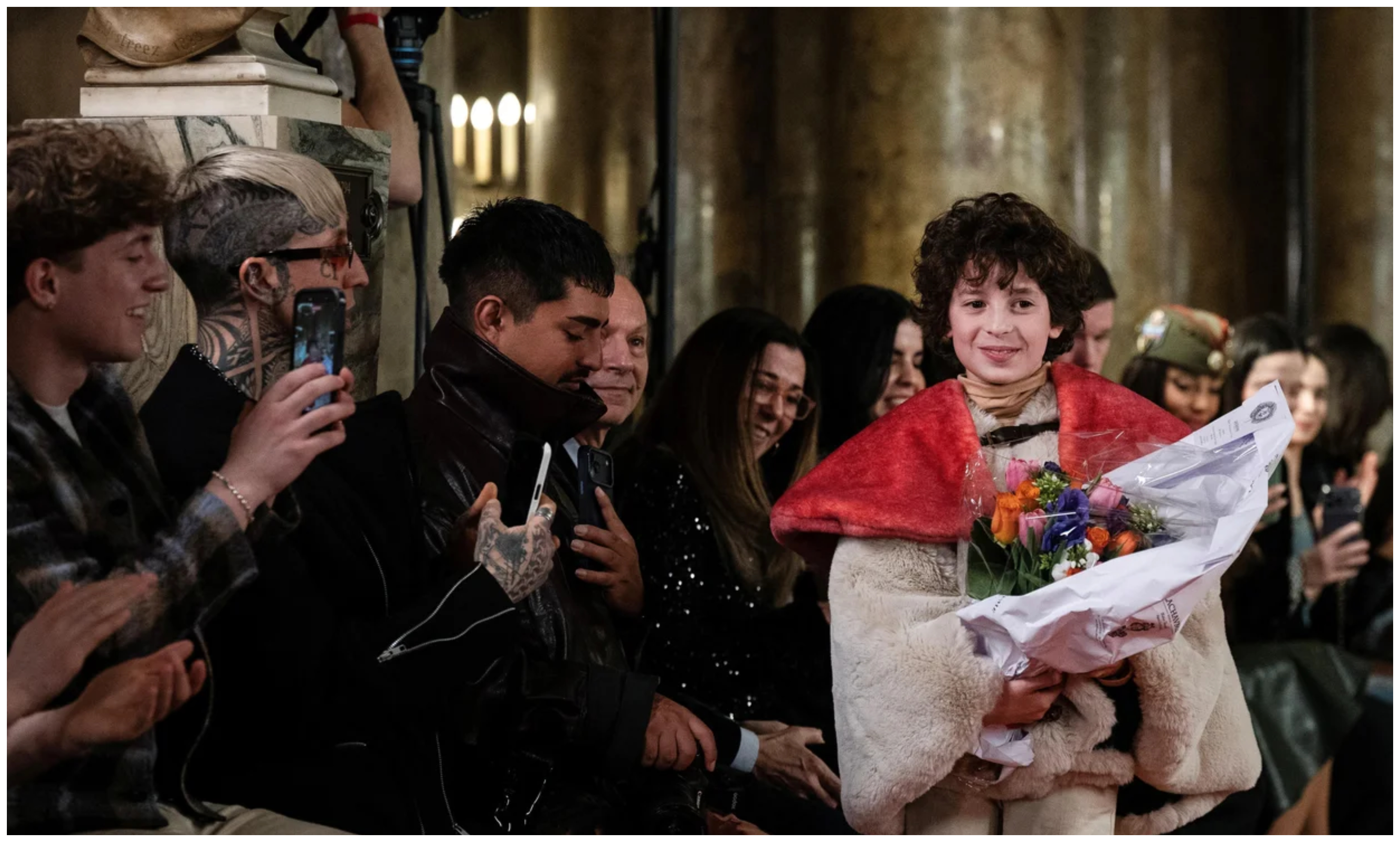 Max Alexander: Ο 10χρονος σχεδιαστής που παρουσίασε τη συλλογή του στο Παρίσι