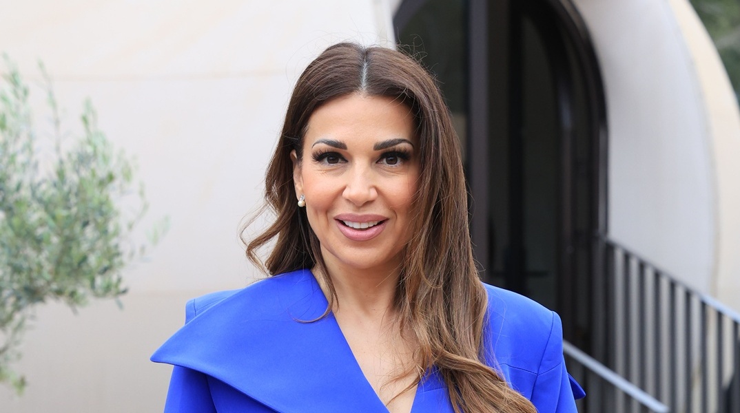 Ελένη Χατζίδου: Τραγουδά μαζί με τον πατέρα της και συγκινεί (ΒINTEO)