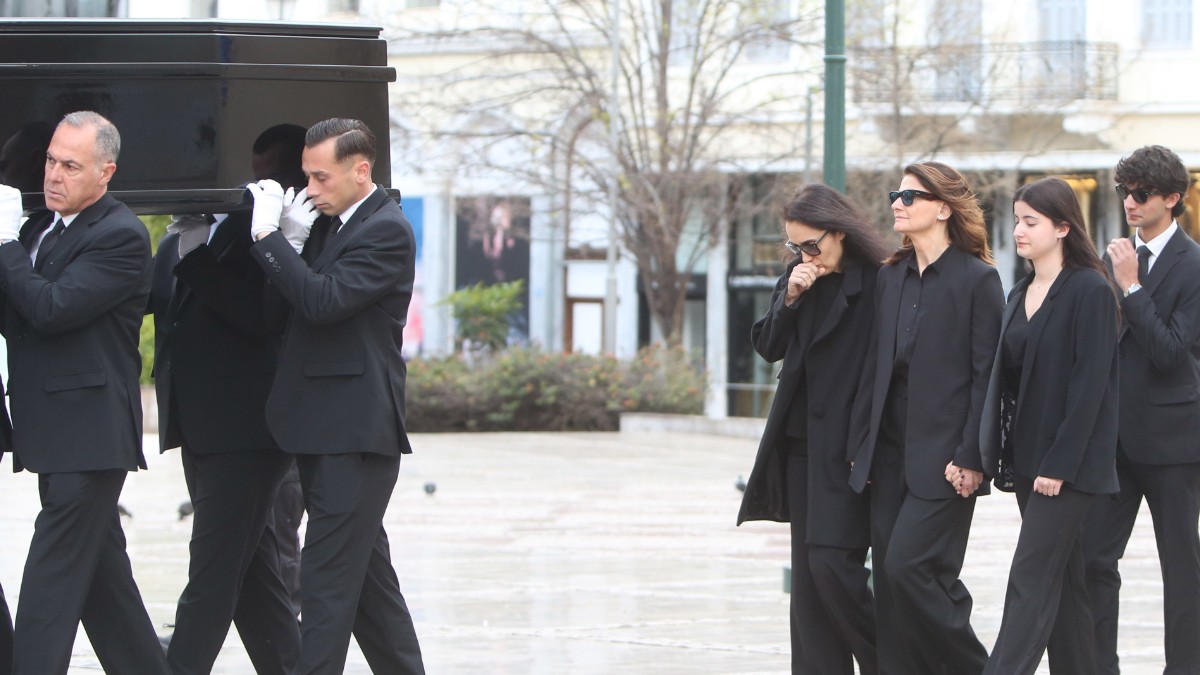 Κηδεία Μαρινέλλας: Αυτή είναι η επιθυμία της κόρης της