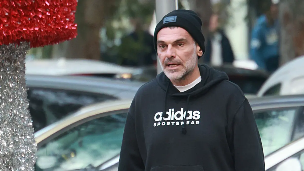 Συγκλονίζει η φωτογραφία του Τόνυ Μαυρίδη με τον πατέρα του στο νοσοκομείο (ΦΩΤΟ)