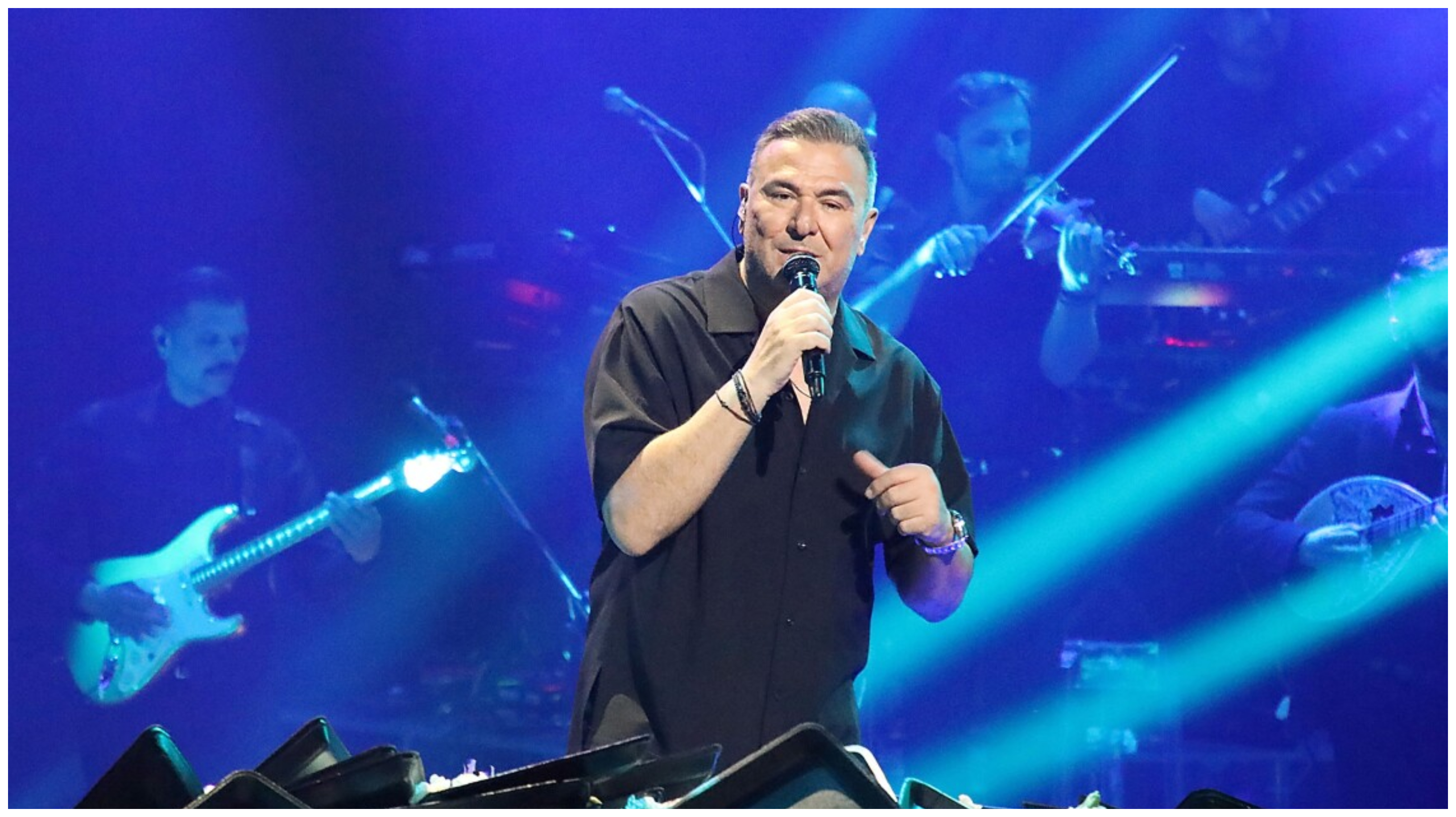 Ρέμος: Αποχωρεί από το νυχτερινό κέντρο που εμφανιζόταν μετά από πέντε χρόνια – Τι συνέβη;