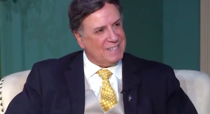 Χάρης Ρώμας: “Υπάρχει μια ιδέα να γίνει μίνι σειρά το Κωνσταντίνου & Ελένης”