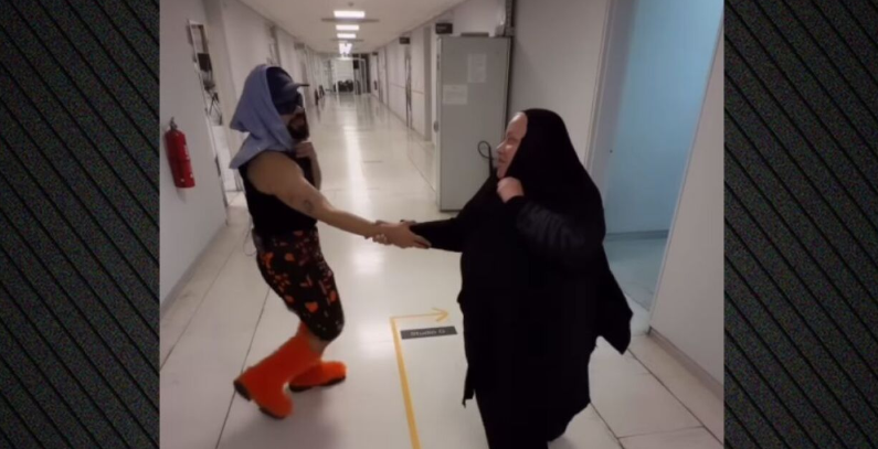 Η Παρθένα Χοροζίδου με τον Ακύλα στην Eurovision ως… μοναχή – Η viral ανακοίνωση