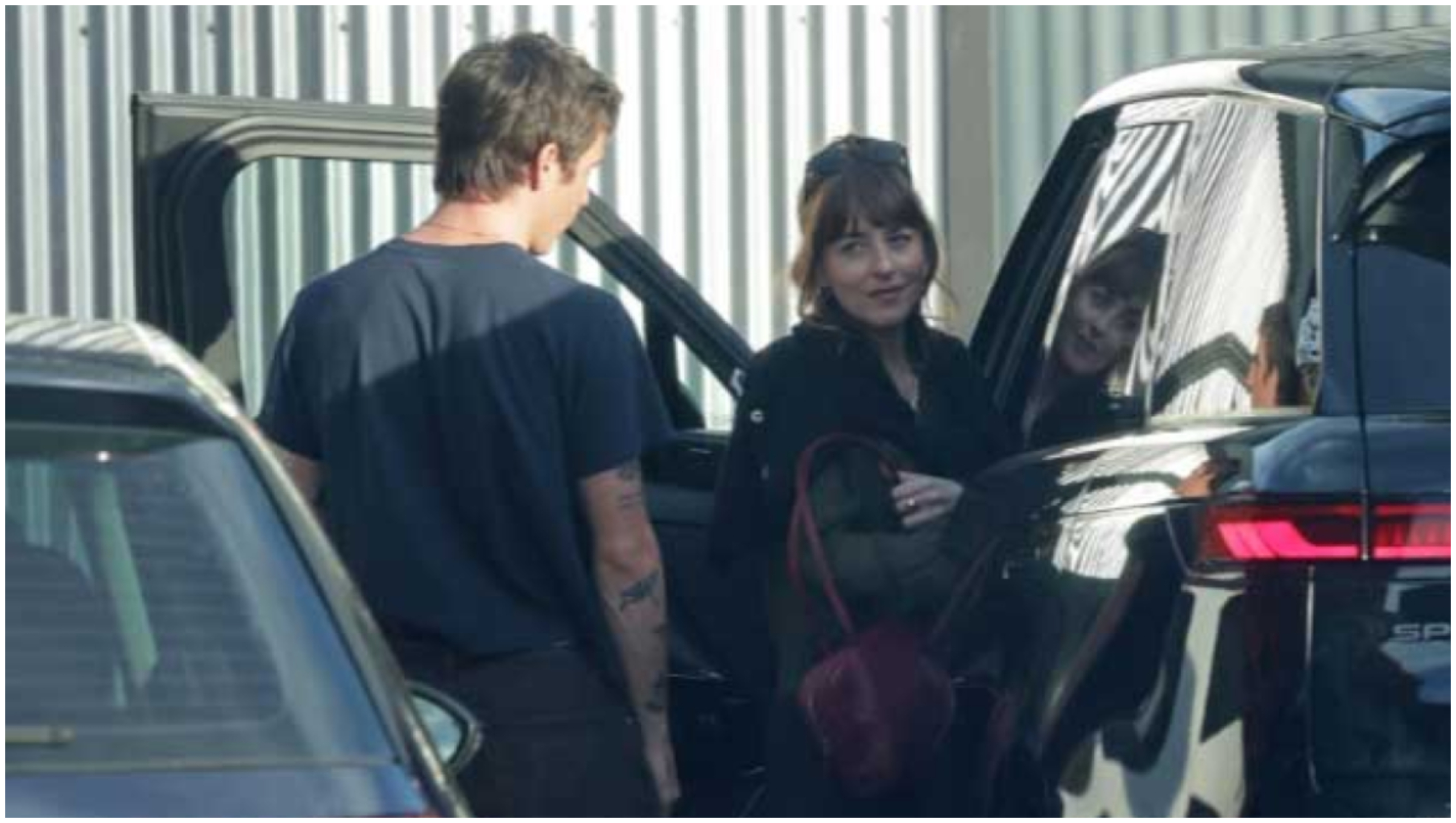 Ντακότα Τζόνσον: Αυτός είναι ο νέος της σύντροφος – Τα τρυφερά τετ-α-τετ σε πάρκινγκ στο Λος Άντζελες