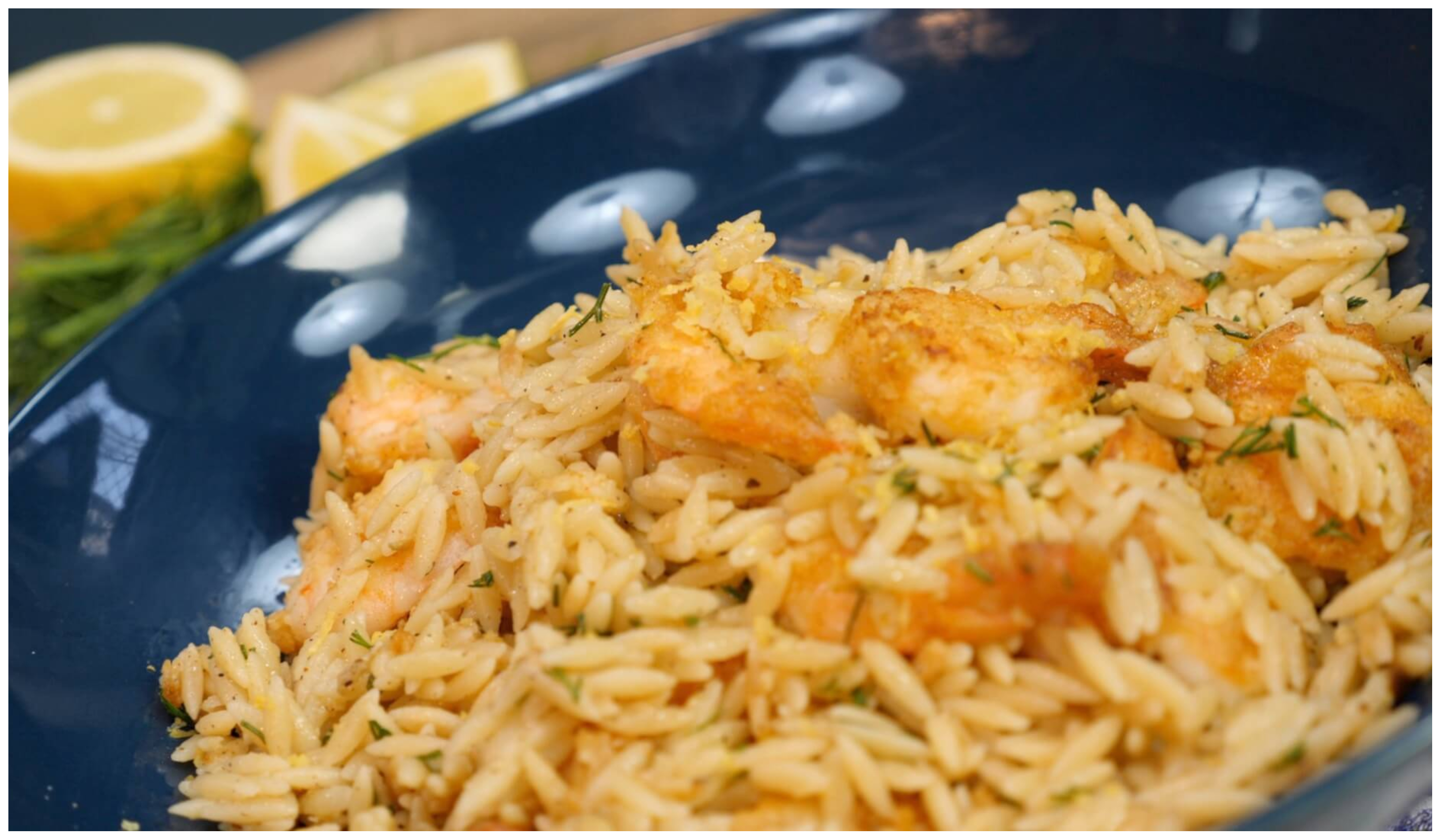 Η συνταγή για κριθαρότο με γαρίδες που μυρίζει… άνοιξη