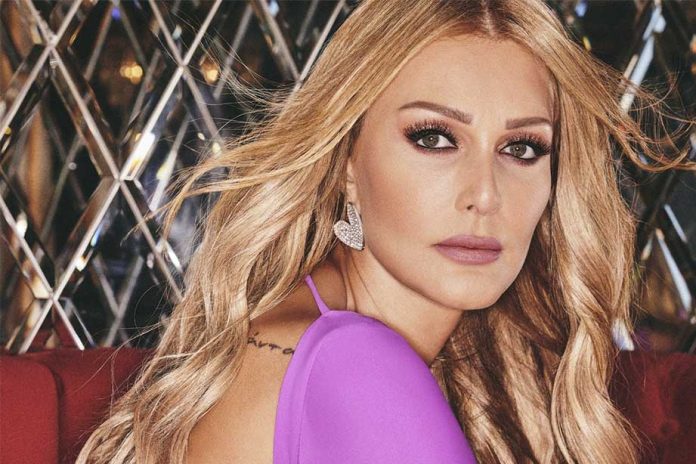 Μεγάλη αποκάλυψη για την Νατάσα Θεοδωρίδου: Με τον σύντροφό της στο αυτοκίνητο –  Δείτε τον