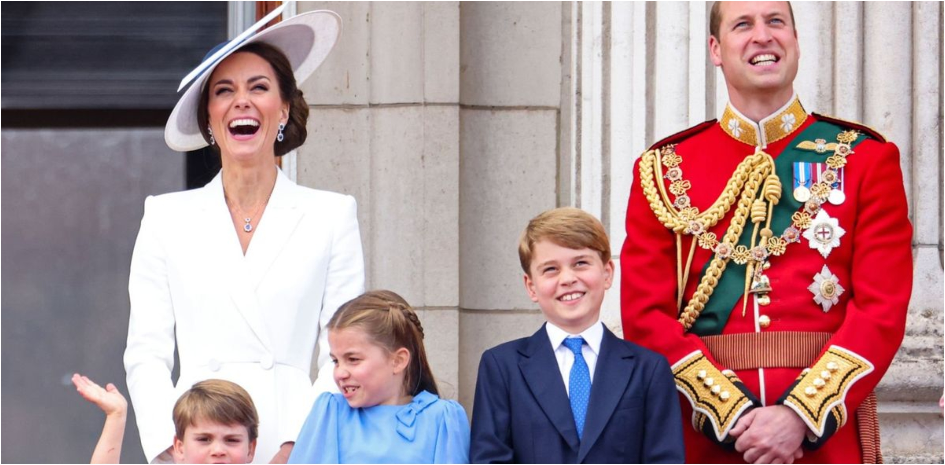 Ο Πρίγκιπας George & η Πριγκίπισσα Charlotte εντυπωσιάζουν στην πασχαλινή λειτουργία στο Windsor (ΦΩΤΟ)