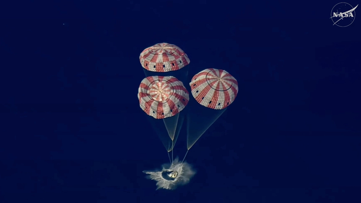 Το συγκλονιστικό βίντεο από την ιστορική επιστροφή της αποστολής Artemis II από τη Σελήνη