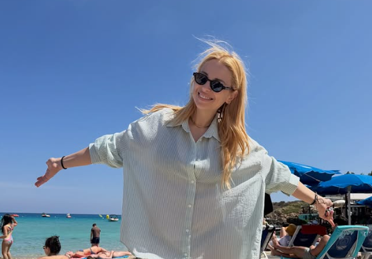 Αριστοτέλους: Η εξόρμηση σε παραλία και η πρώτη της καλοκαιρινή φωτογραφία με μαγιό