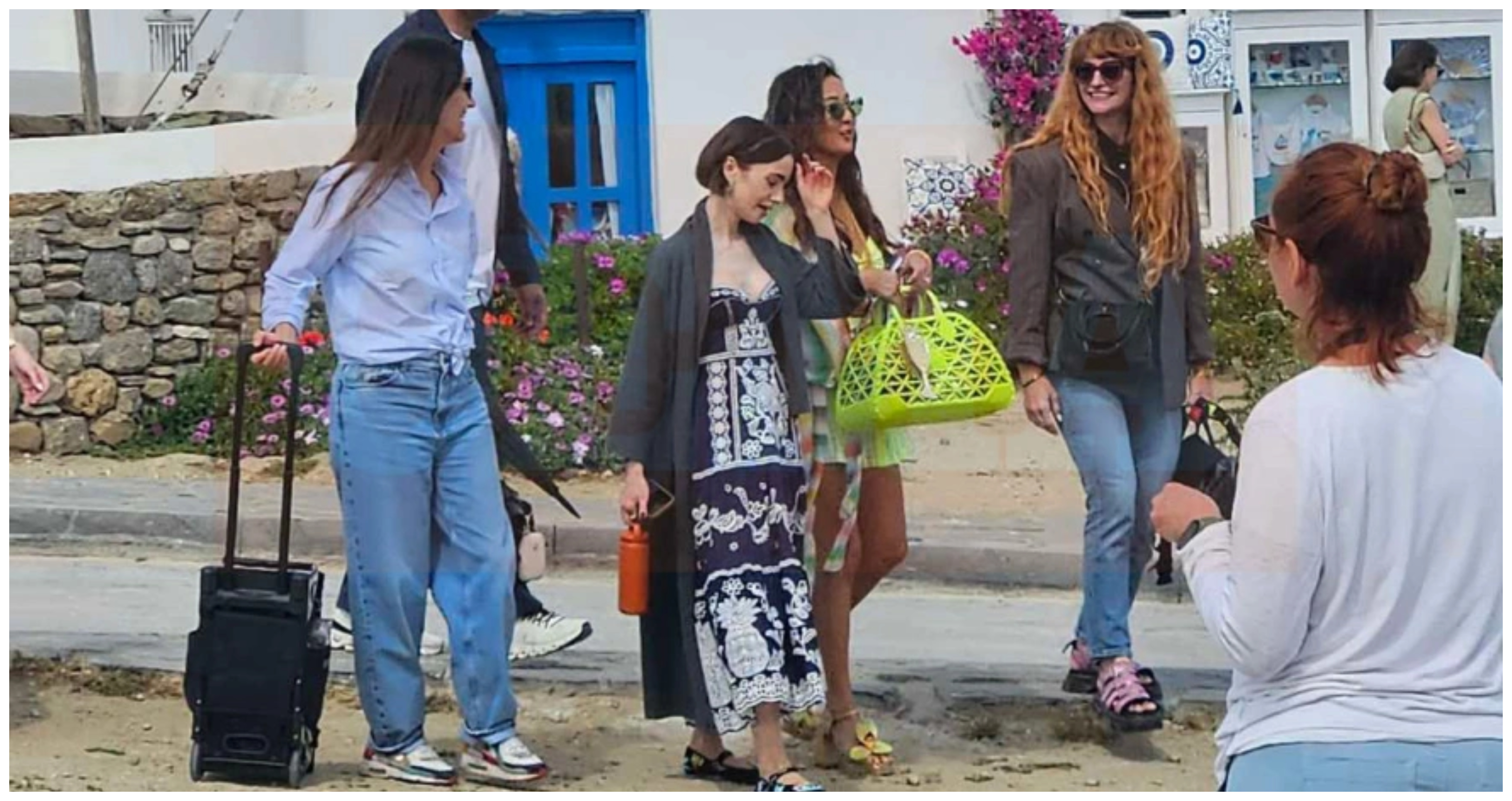 Λίλι Κόλινς: Στη Μύκονο για γυρίσματα του “Emily in Paris” – Οι φωτογραφίες που κυκλοφόρησαν