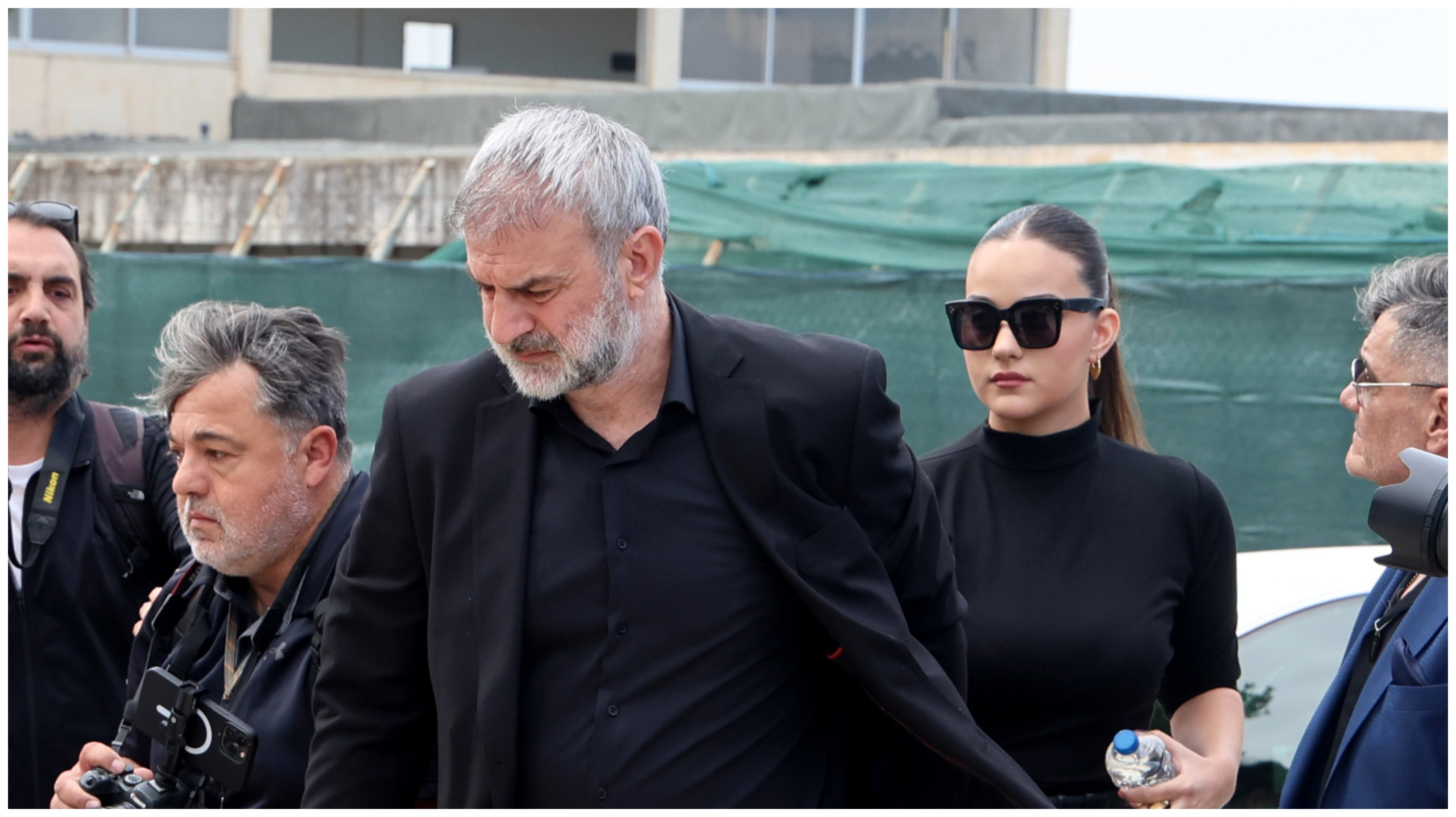 Κηδεία Μαστροκώστα: Συγκίνησε και καταχειροκροτήθηκε ο επικήδειος του Τραϊανού Δέλλα