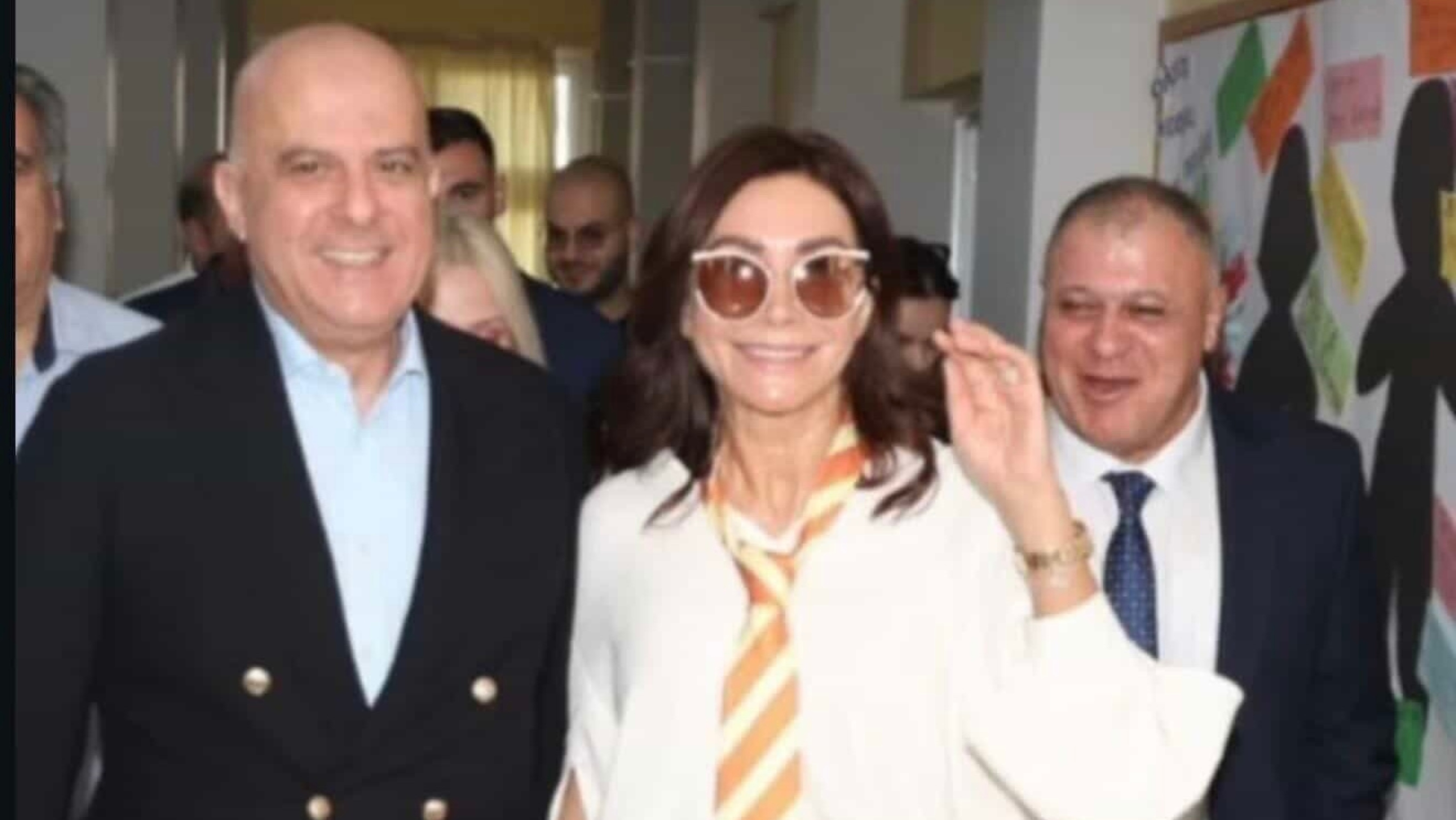 Ροντίκα Κάρογιαν: H μοντέρνα εμφάνιση με retro αισθητική (ΦΩΤΟ)