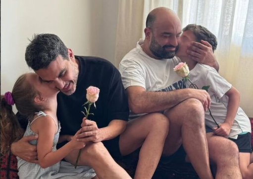 Η ανάρτηση του Παντελή Τουτουντζή με τον σύζυγο και τα παιδιά του για τη Γιορτή του Πατέρα