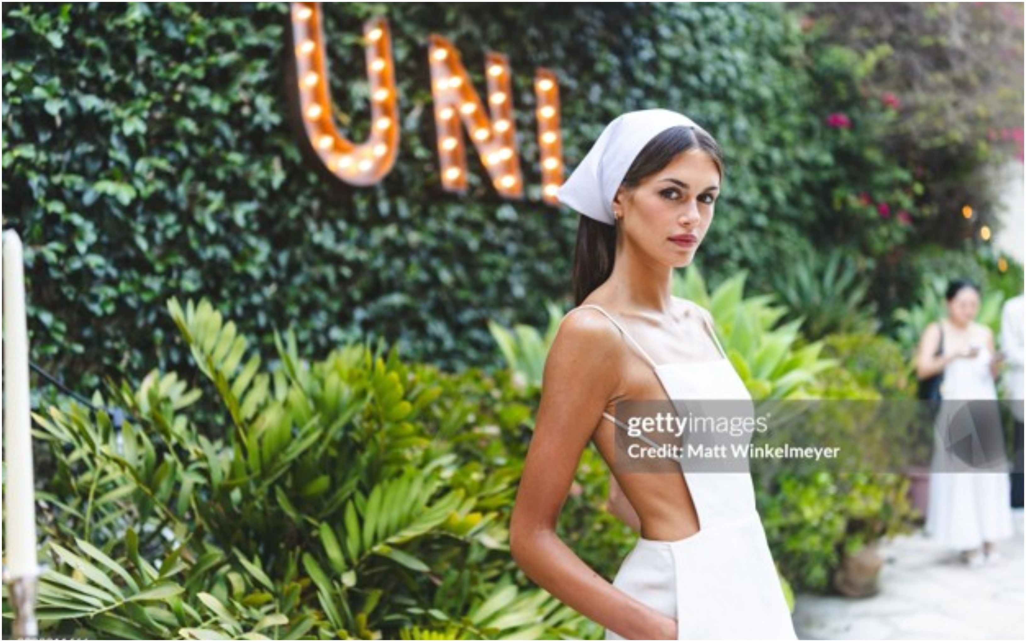 Η Kaia Gerber φόρεσε Calvin Klein Collection στο summer uni party