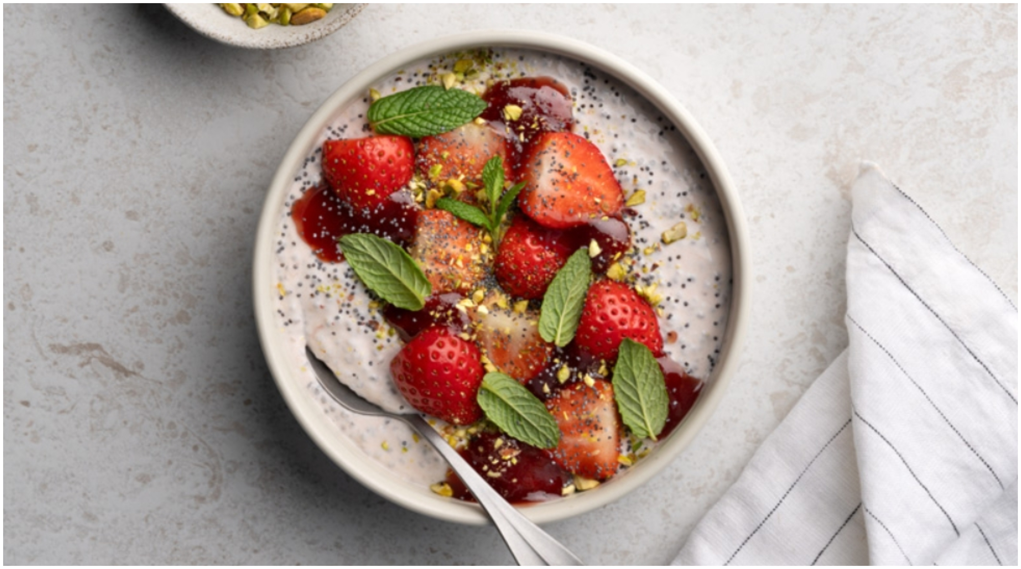 Chia bowl με μαρμελάδα φράουλα – Έτσι θα το φτιάξεις σωστά!