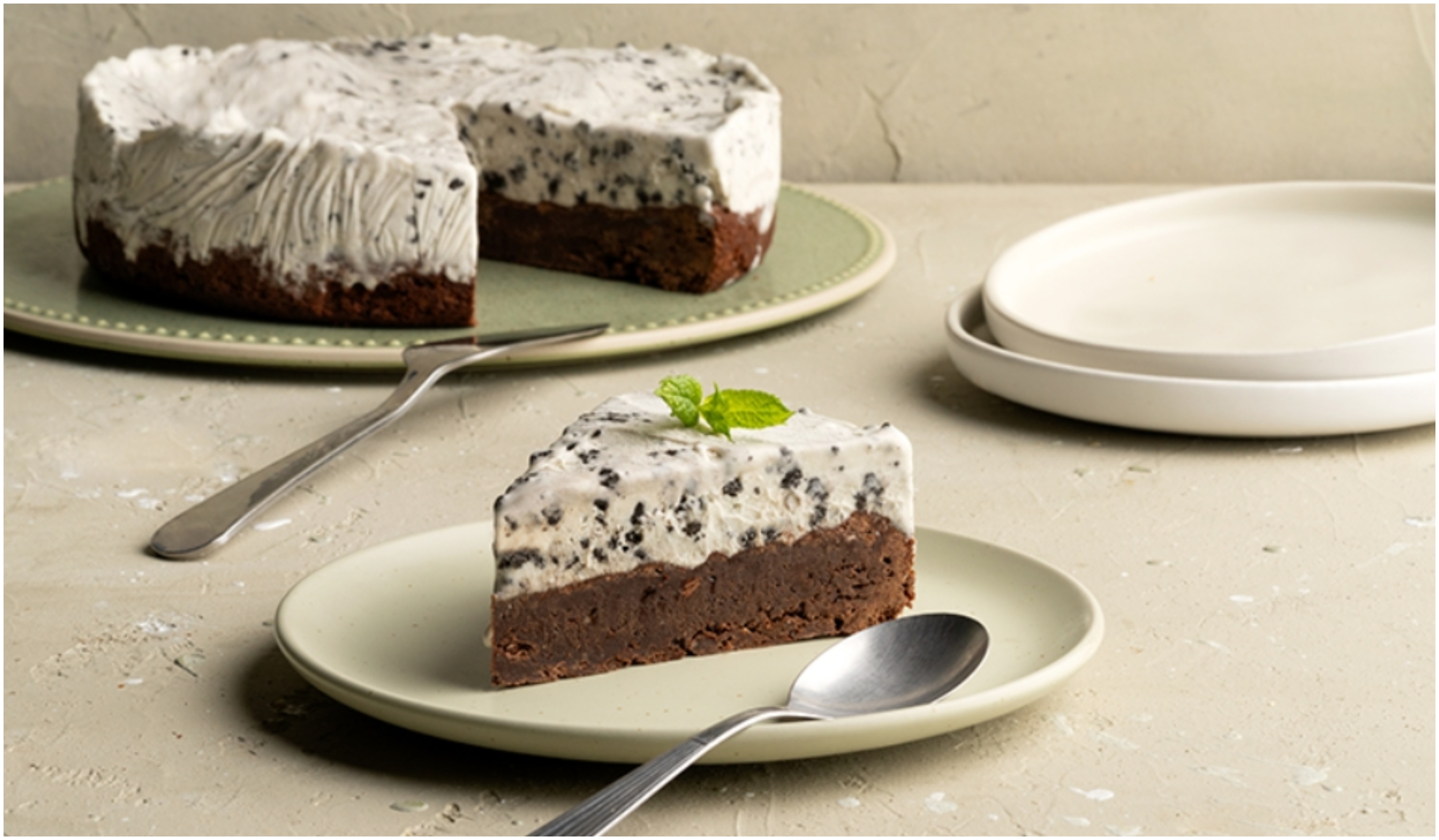 Nόστιμη συνταγή για τούρτα παγωτό με brownie