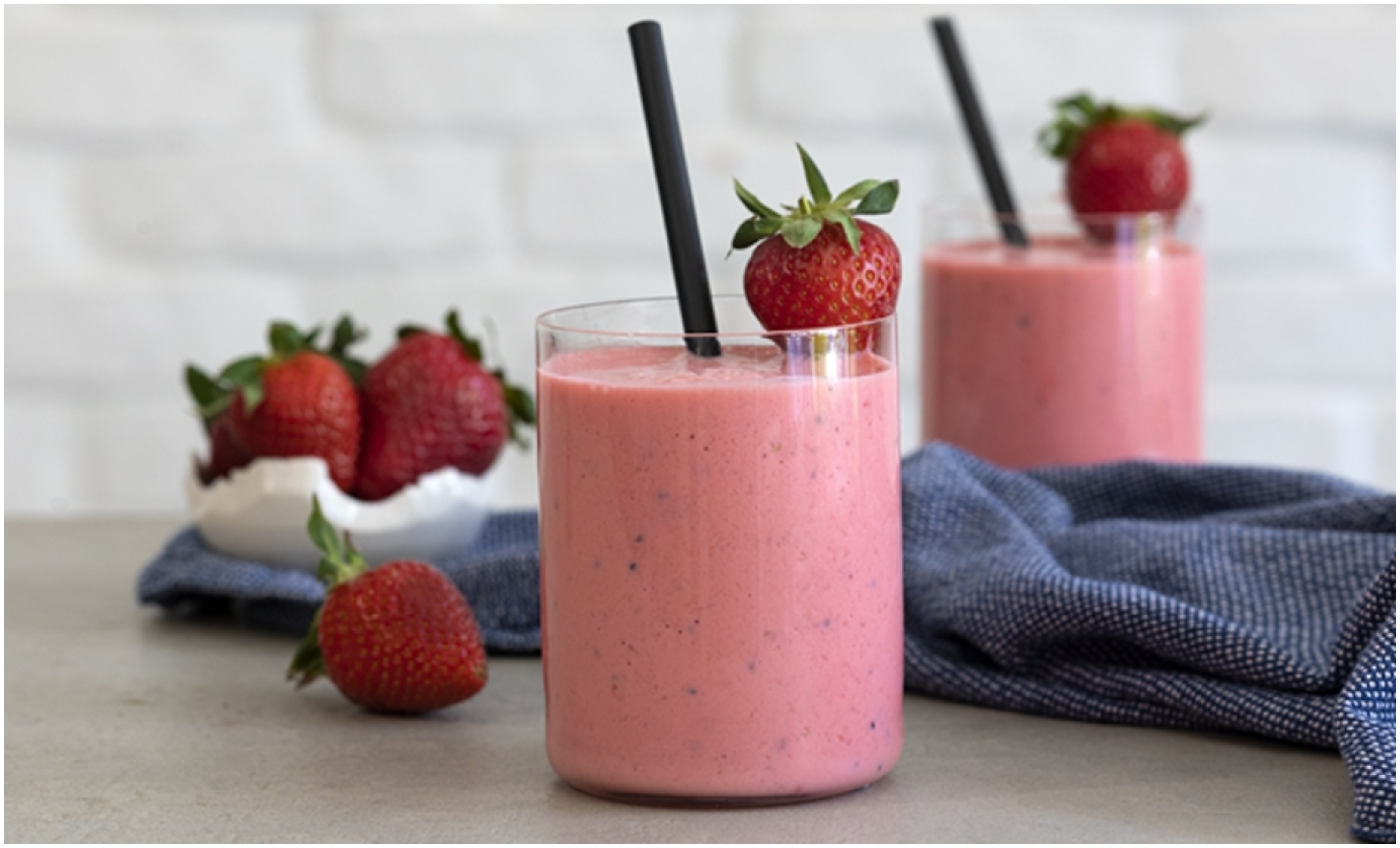 Συνταγή για δροσερό smoothie με φράουλα και ακτινίδιο