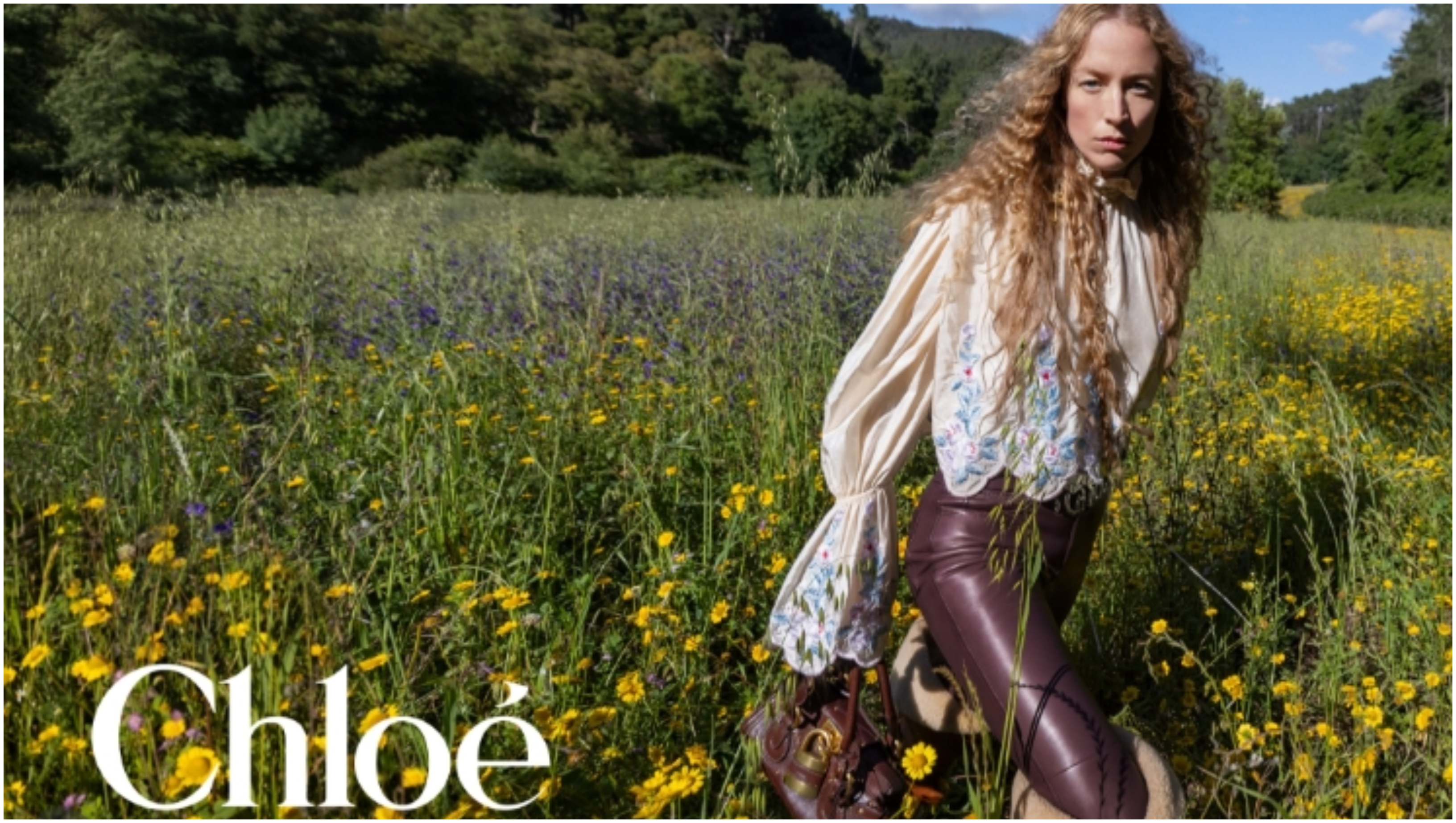 Chloé Winter 2026: Η καμπάνια που μετατρέπει τη μόδα σε συναίσθημα