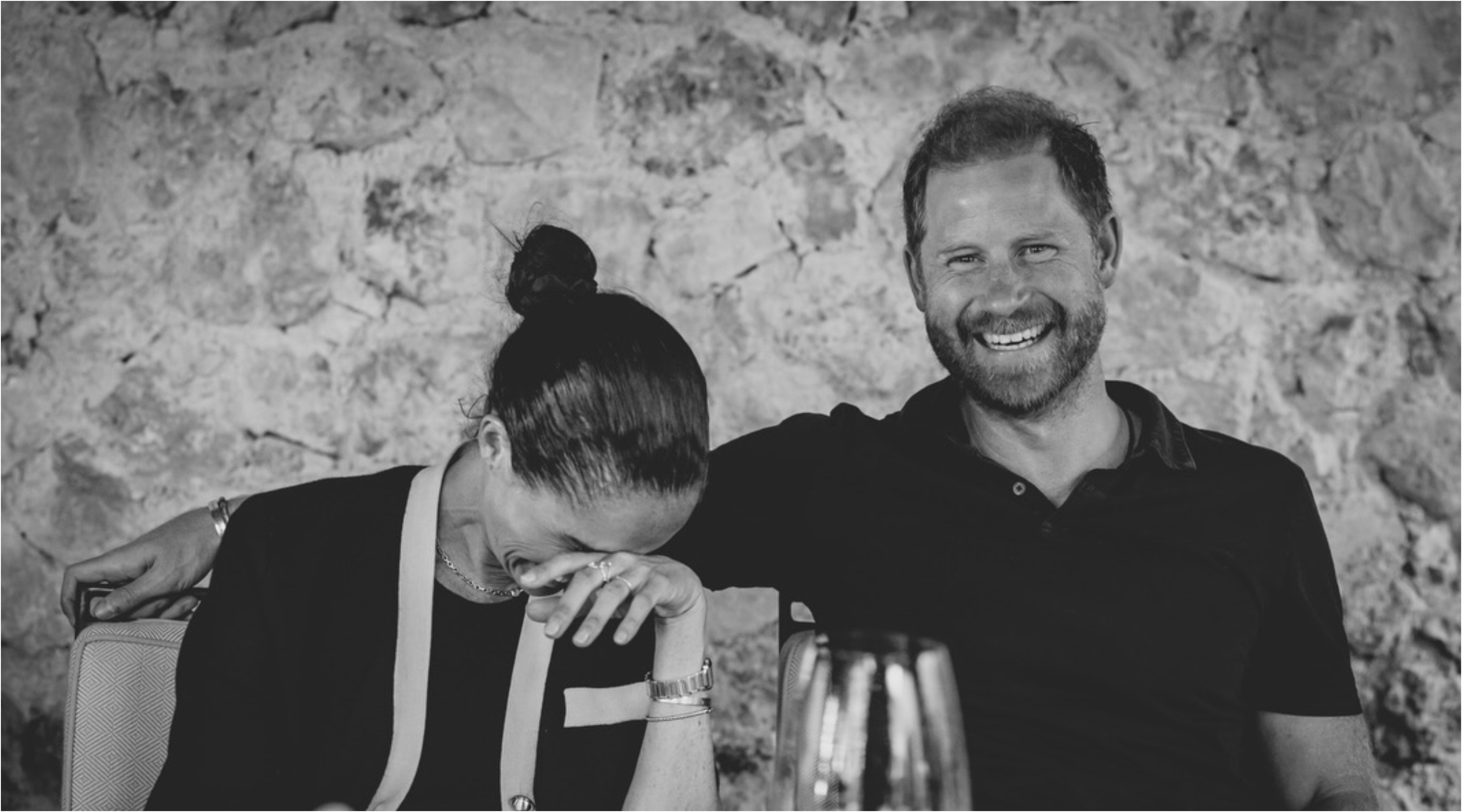 Meghan Markle & Prince Harry: Σπάνια οικογενειακά στιγμιότυπα από τις καλοκαιρινές τους διακοπές