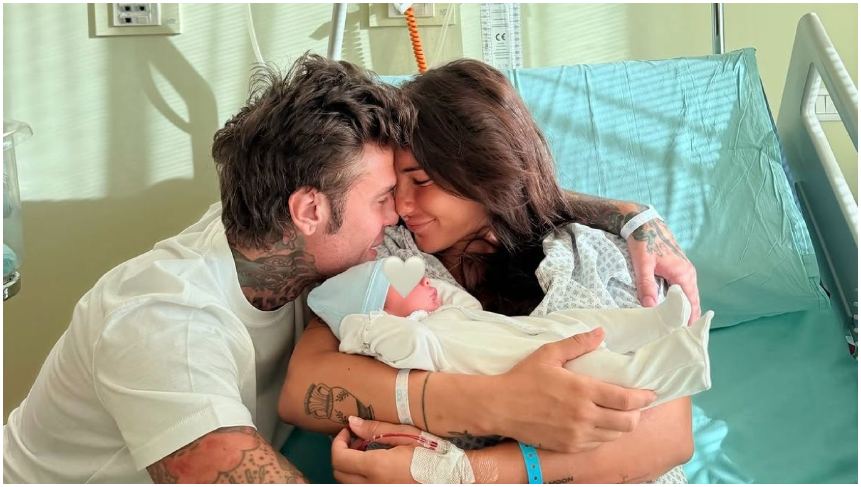 Fedez: Υποδέχθηκε το τρίτο του παιδί – Η πρώτη οικογενειακή ανάρτηση από το μαιευτήριο