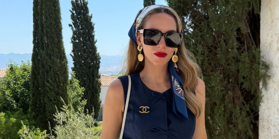 Alexandra Lapp: Στην Κύπρο με 2 εντυπωσιακά looks που θέλουμε στην καλοκαιρινή μας γκαρνταρόμπα