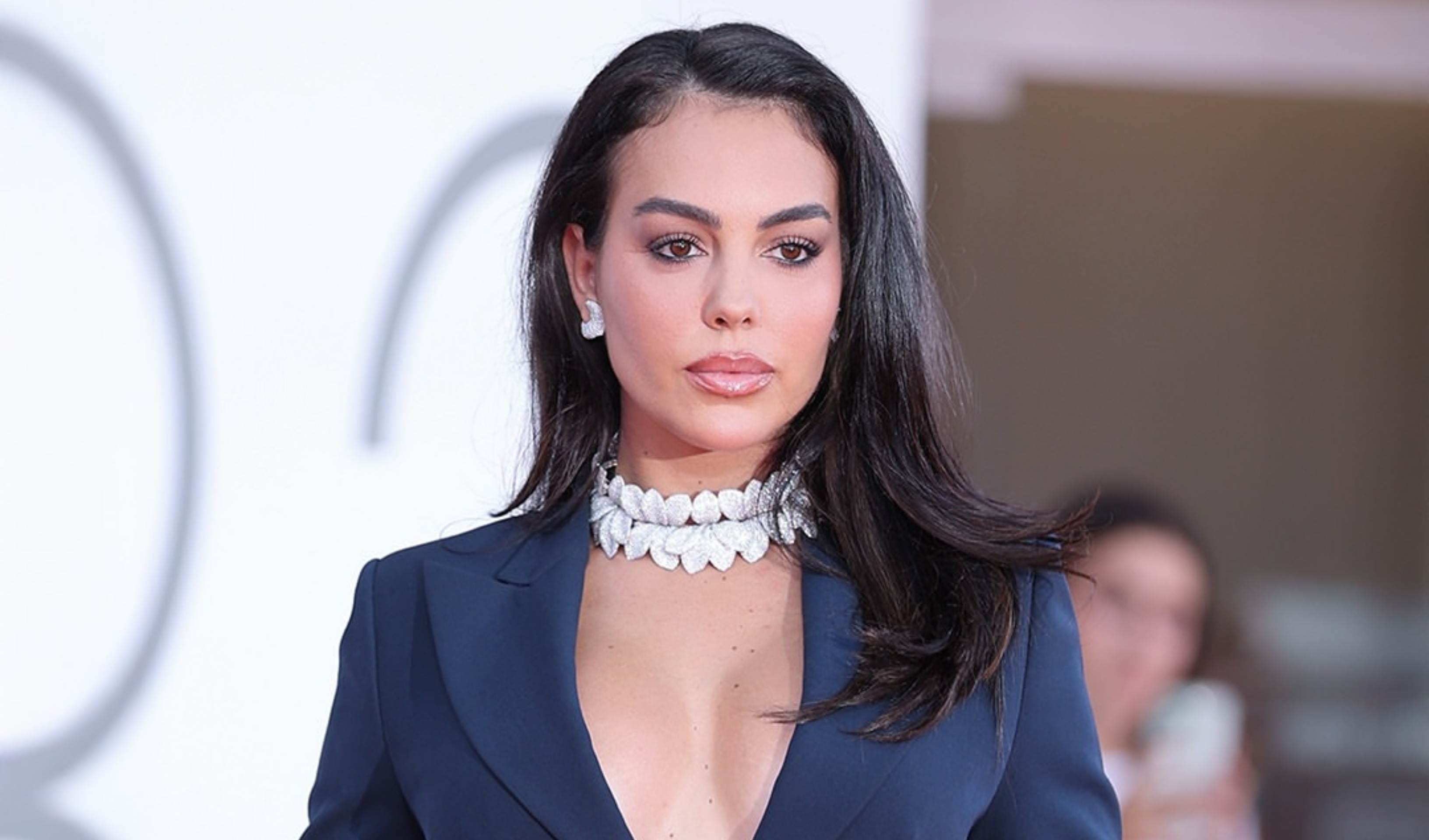 Η Georgina Rodriguez εμφανίστηκε στο κόκκινο χαλί του Φεστιβάλ Βενετίας, μετά τον γάμο της με τον Cristiano Ronaldo
