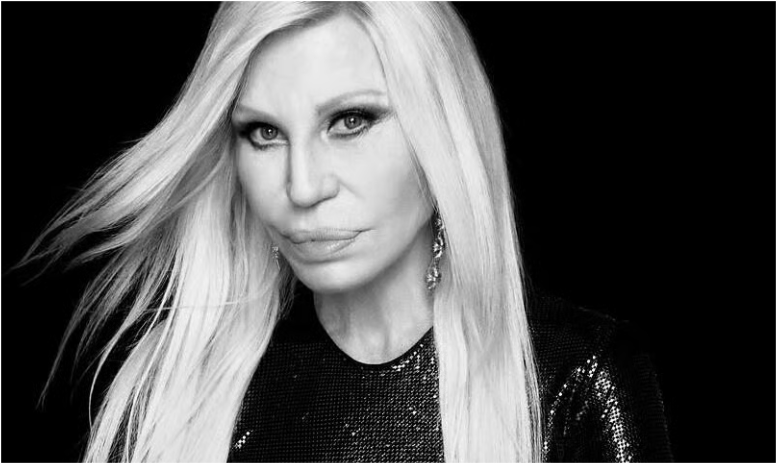 Donatella Versace: Η μεγάλη επιστροφή και το νέο brand που φιλοδοξεί να αλλάξει τη μόδα