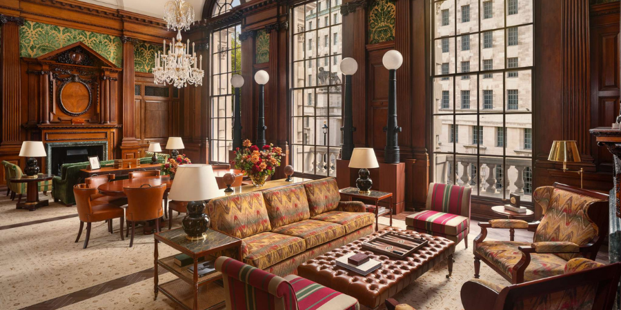 Από κυβερνητικά κτίρια σε luxury hotels: Το Λονδίνο δίνει νέα ζωή στην ιστορική του κληρονομιά