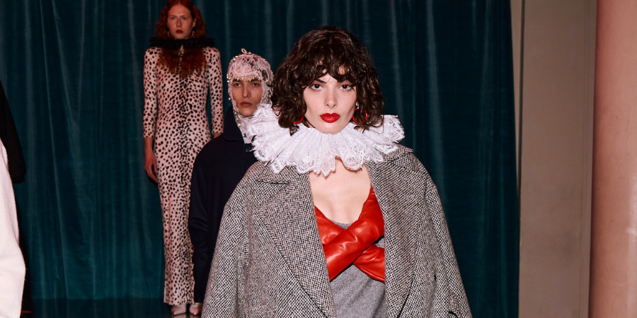 London Fashion Week: Η σκυτάλη περνά στο Λονδίνο – Οι μεγάλες επιστροφές που περιμένουμε