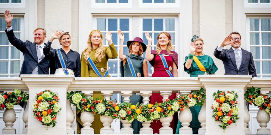 Prinsjesdag 2026: Οι τρεις πριγκίπισσες της Ολλανδίας παρέδωσαν μαθήματα royal style