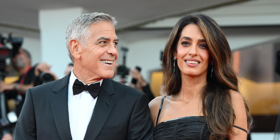 Amal Clooney: Τα εκθαμβωτικά Cartier κοσμήματα αξίας σχεδόν $400.000 που φόρεσε στη Βενετία