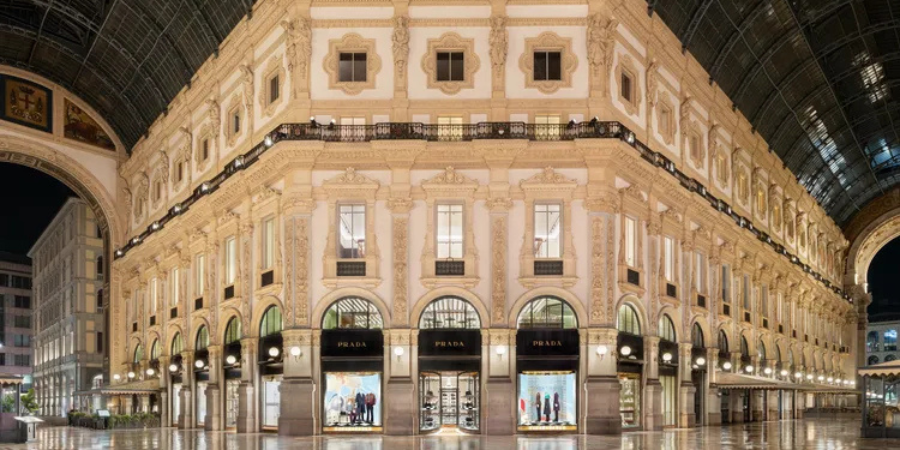 Prada Galleria Milano: Εκεί όπου ξεκίνησαν όλα, γεννιέται ένας νέος κόσμος Prada