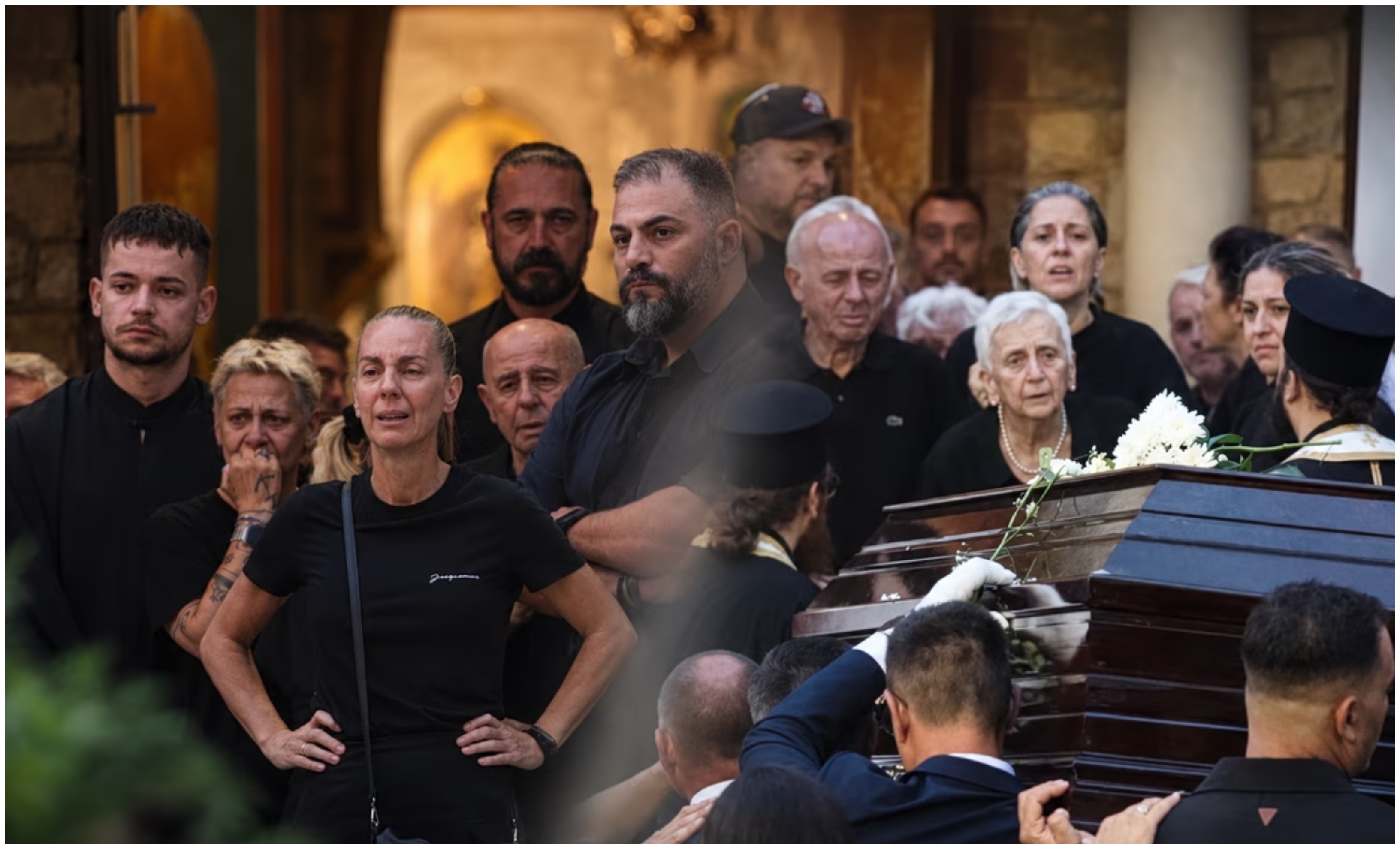 Η οικογένεια του Γιώργου Μαζωνάκη μετά την κηδεία – Σε ψαροταβέρνα για το οικογενειακό τραπέζι