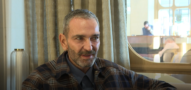 Κωνσταντίνος Δέδες: Το νέο του βιβλίο, η πολιτική και τα 5 tips που πρέπει να ακολουθούμε όλοι για την στοματική υγιεινή