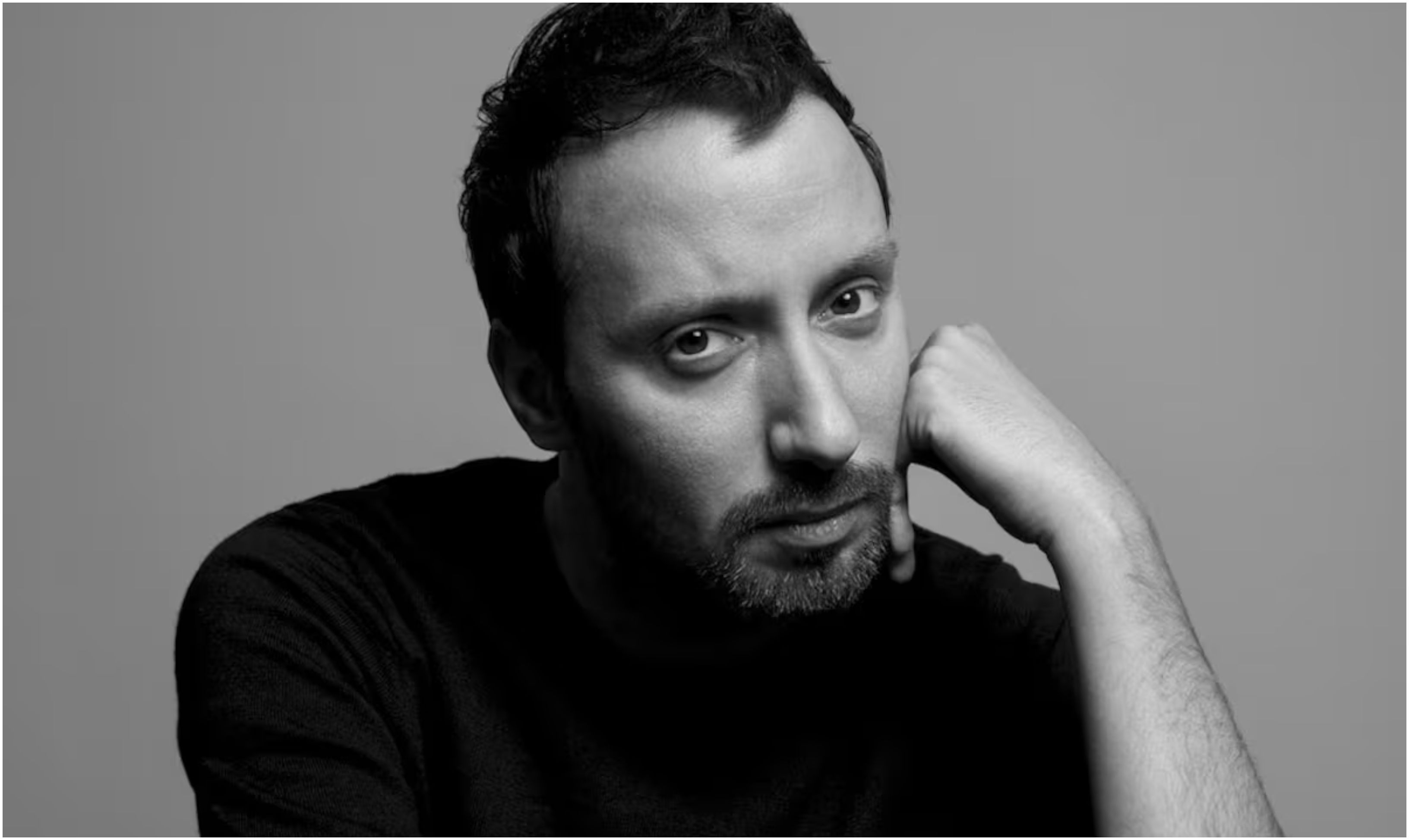Saint Laurent: Τέλος εποχής για τον Anthony Vaccarello μετά από 10 χρόνια