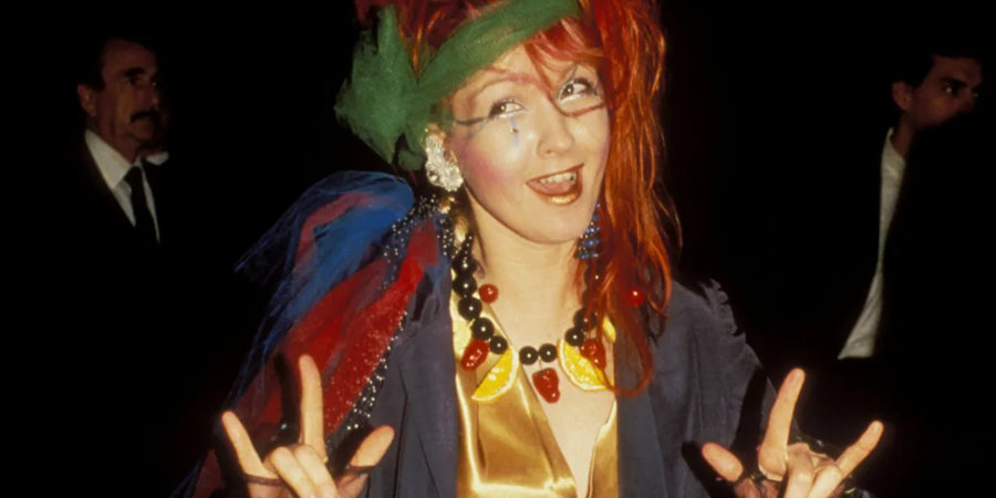 Cyndi Lauper: Βγάζει στο σφυρί την ιστορία της, από τις λεοπάρ πιτζάμες μέχρι τα πιο εμβληματικά ρούχα των 80s