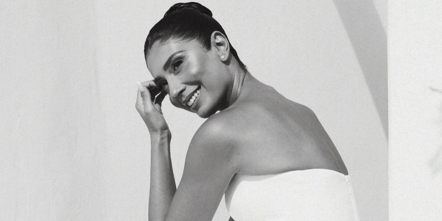 Νάσια Σιαηλά: Τα δύο bridal looks από τον γάμο της στη Μύκονο