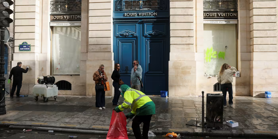 Louis Vuitton και Hermès στο στόχαστρο των λεηλασιών στη Γαλλία – Η πολυτέλεια, οι κλοπές και η «μαύρη αγορά» του διαδικτύου