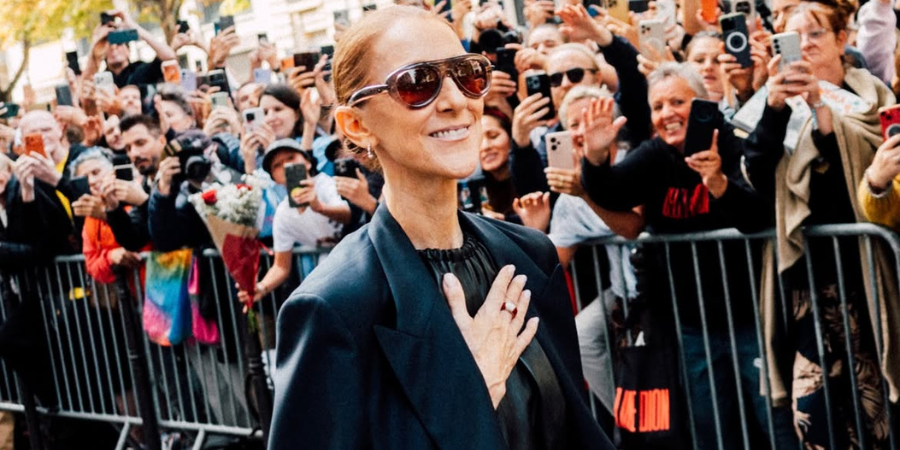 Céline Dion: Το chic κοστούμι στο Παρίσι που αποδεικνύει ότι το olive green είναι το νέο neutral