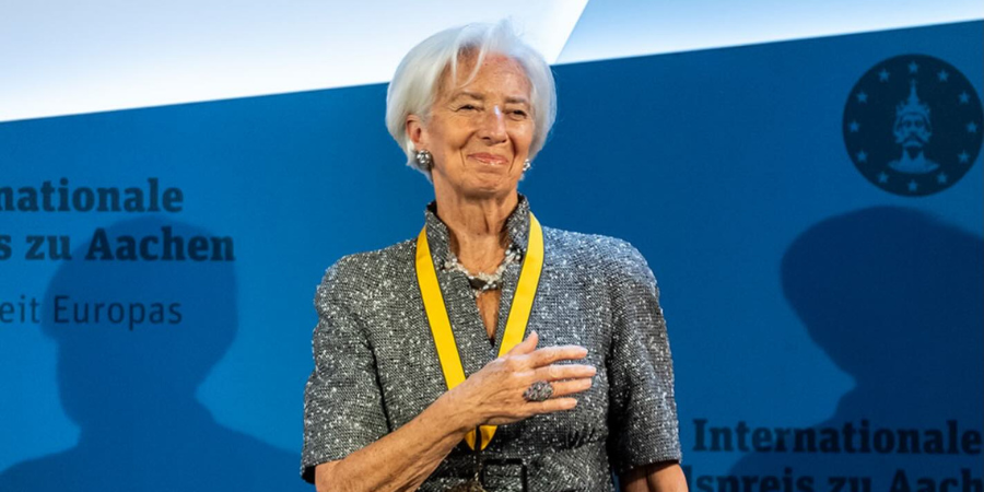 Christine Lagarde: Αποκάλυψε γιατί εμφανίστηκε με επιδέσμους στο πρόσωπο