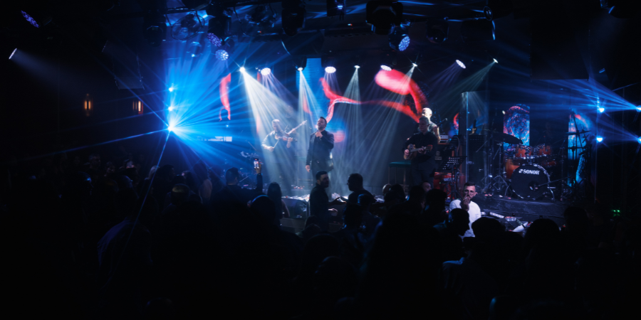 ZAZZA MUSIC THEATER: Εντυπωσιακή πρεμιέρα με τον Γιώργο Γιαννιά